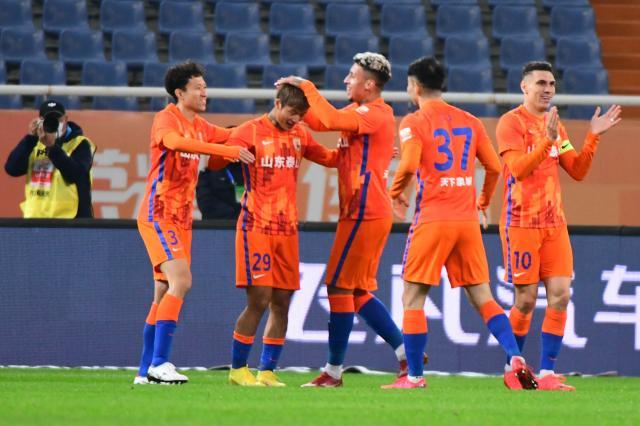 【中超】陈蒲梅开二度王大雷染红 泰山4比1胜津门虎